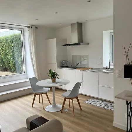 Petite Maison Au Calme Proche Bourg アパート *